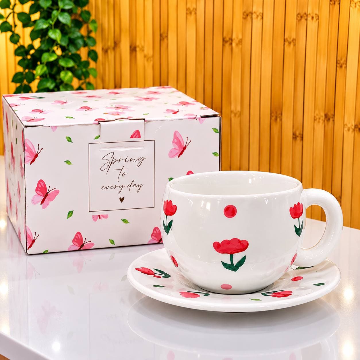 Ensemble Tasse & Soucoupe en Céramique Fait Main – Motif Floral & Cœurs